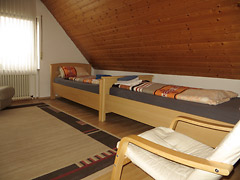  Betten im Dreibett-Monteurzimmer